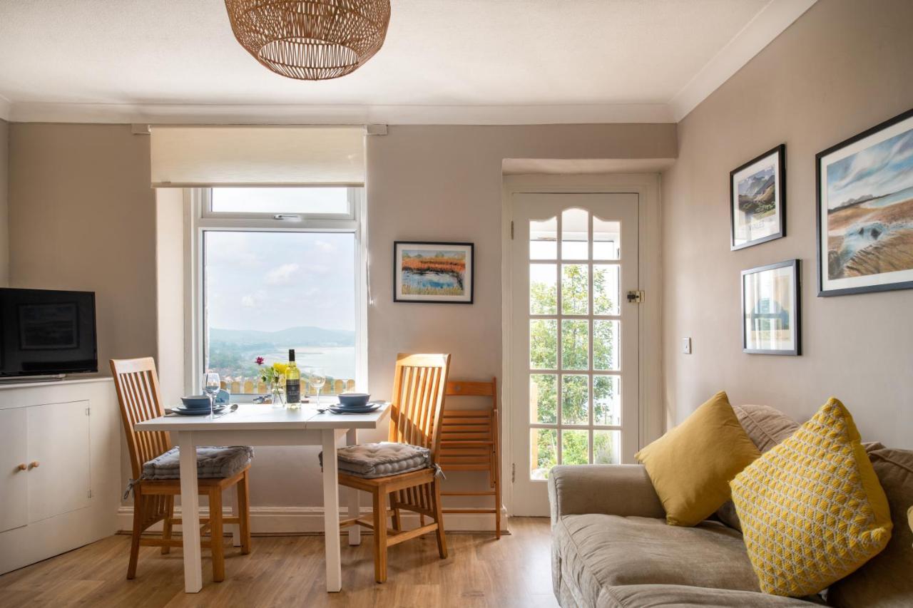 Windy Ridge Terrace With Beautiful Sea Views, North Wales Coast Βίλα Old Colwyn Εξωτερικό φωτογραφία