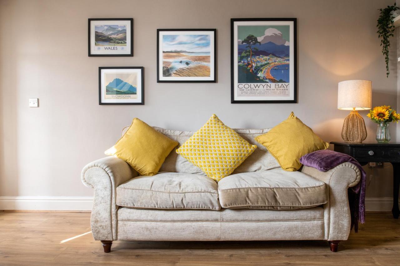 Windy Ridge Terrace With Beautiful Sea Views, North Wales Coast Βίλα Old Colwyn Εξωτερικό φωτογραφία