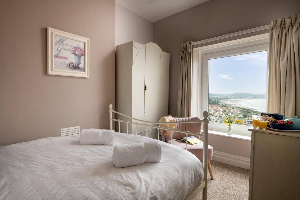 Windy Ridge Terrace With Beautiful Sea Views, North Wales Coast Βίλα Old Colwyn Εξωτερικό φωτογραφία