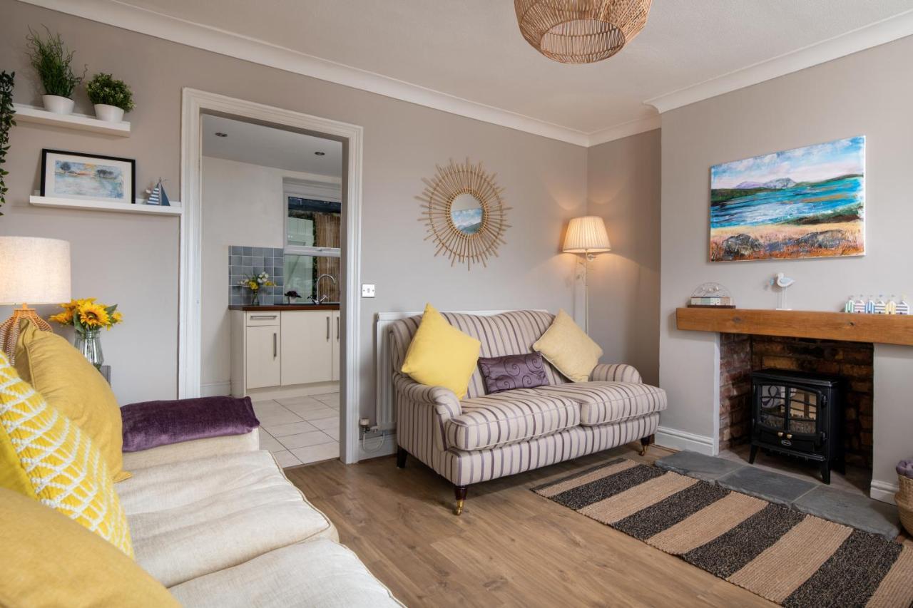 Windy Ridge Terrace With Beautiful Sea Views, North Wales Coast Βίλα Old Colwyn Εξωτερικό φωτογραφία